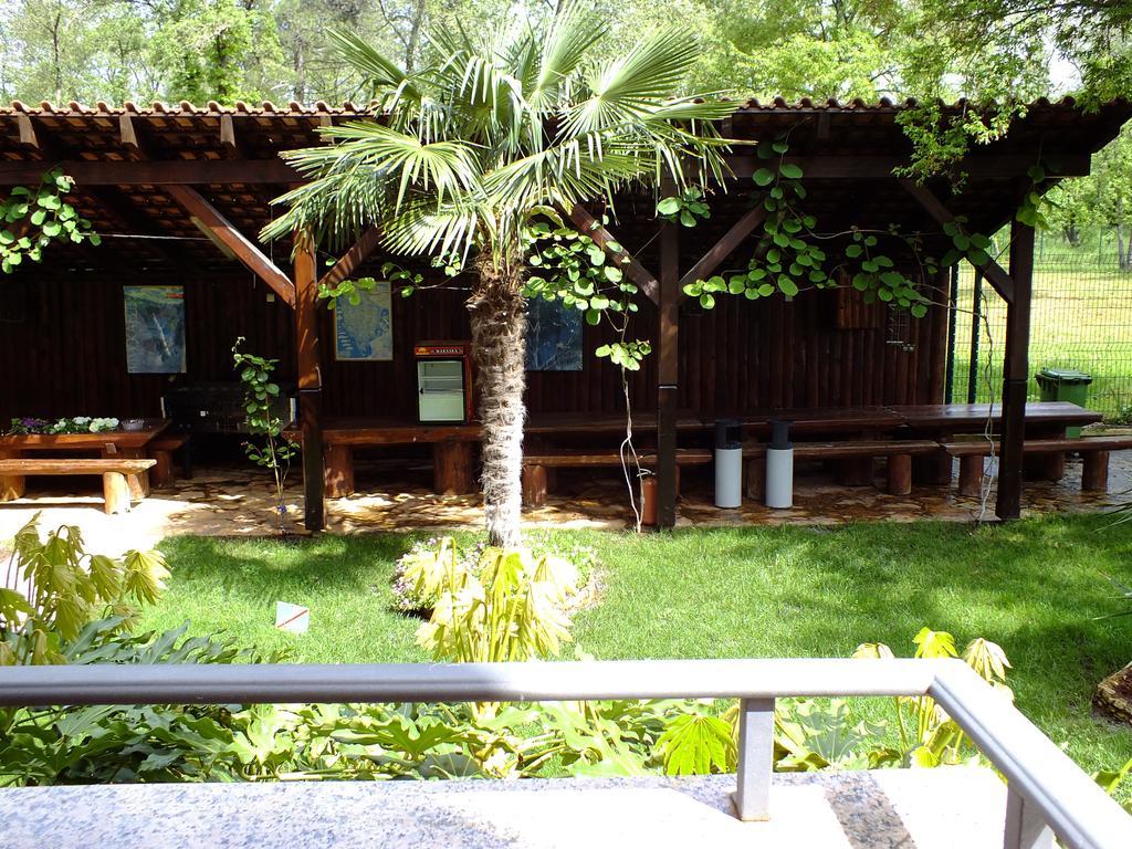 Aqua Family Apartments Karigador Cameră foto